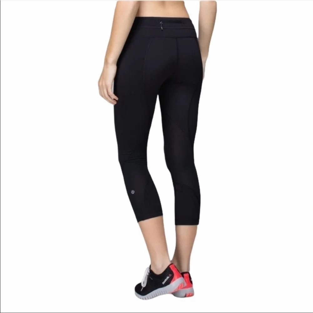 Lululemon- Black Inspire Crop Size 4